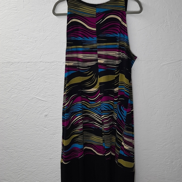 Women's Signature by Robbie Bee Sleeveless Dress - Picture 6 of 6